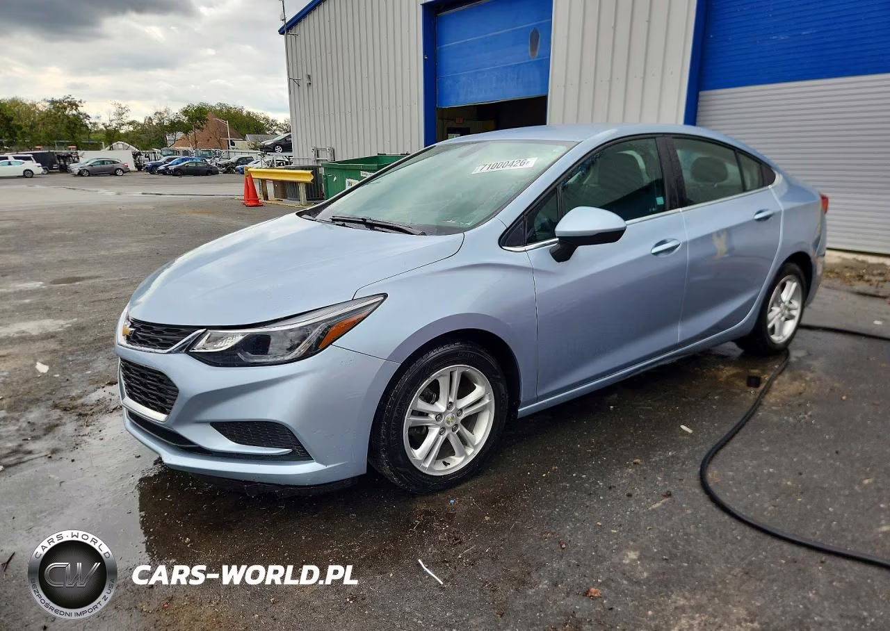2018 Chevrolet Cruze Lt VIN:1G1BE5SM0J7132376 - 1