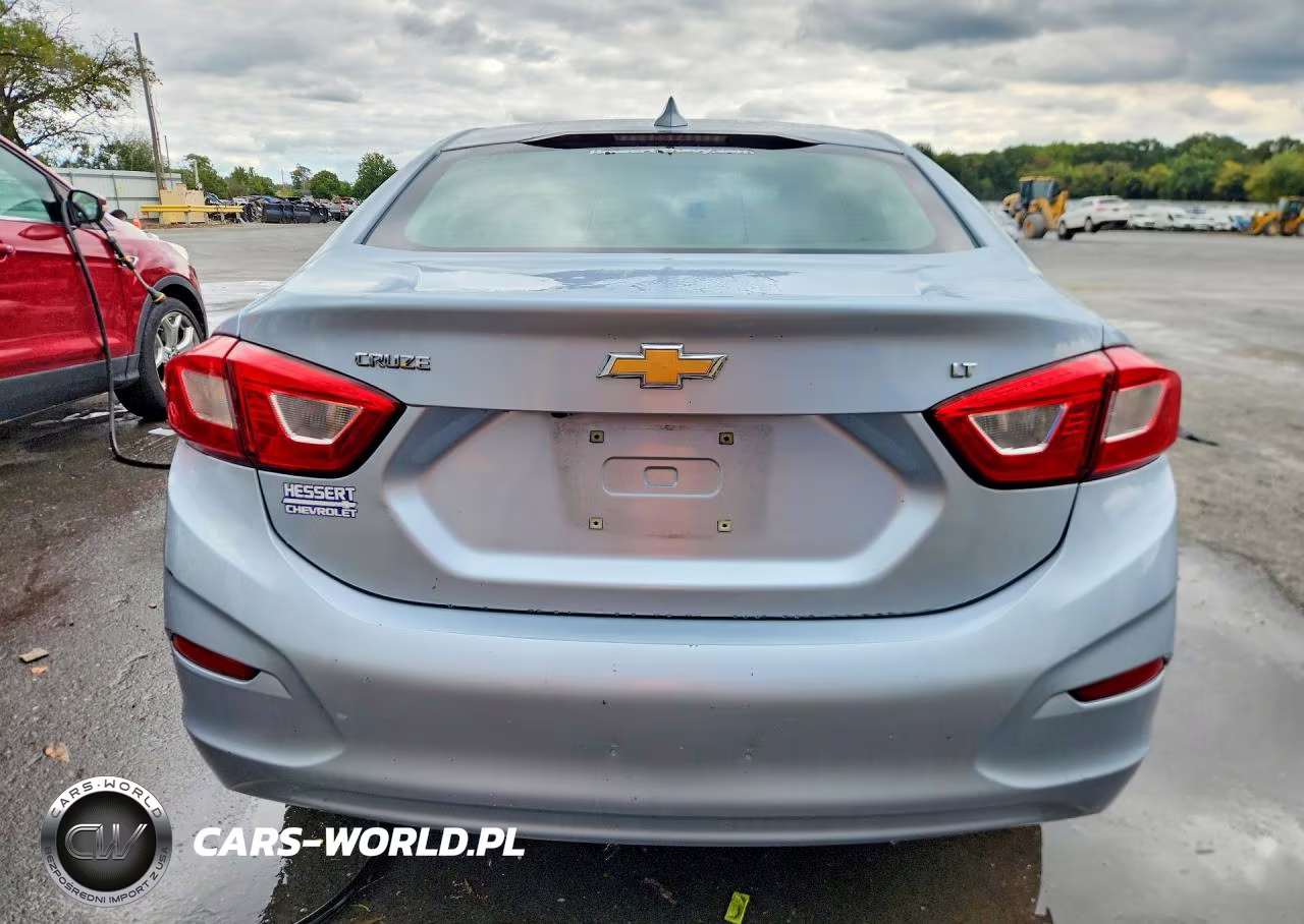 2018 Chevrolet Cruze Lt VIN:1G1BE5SM0J7132376 - 6
