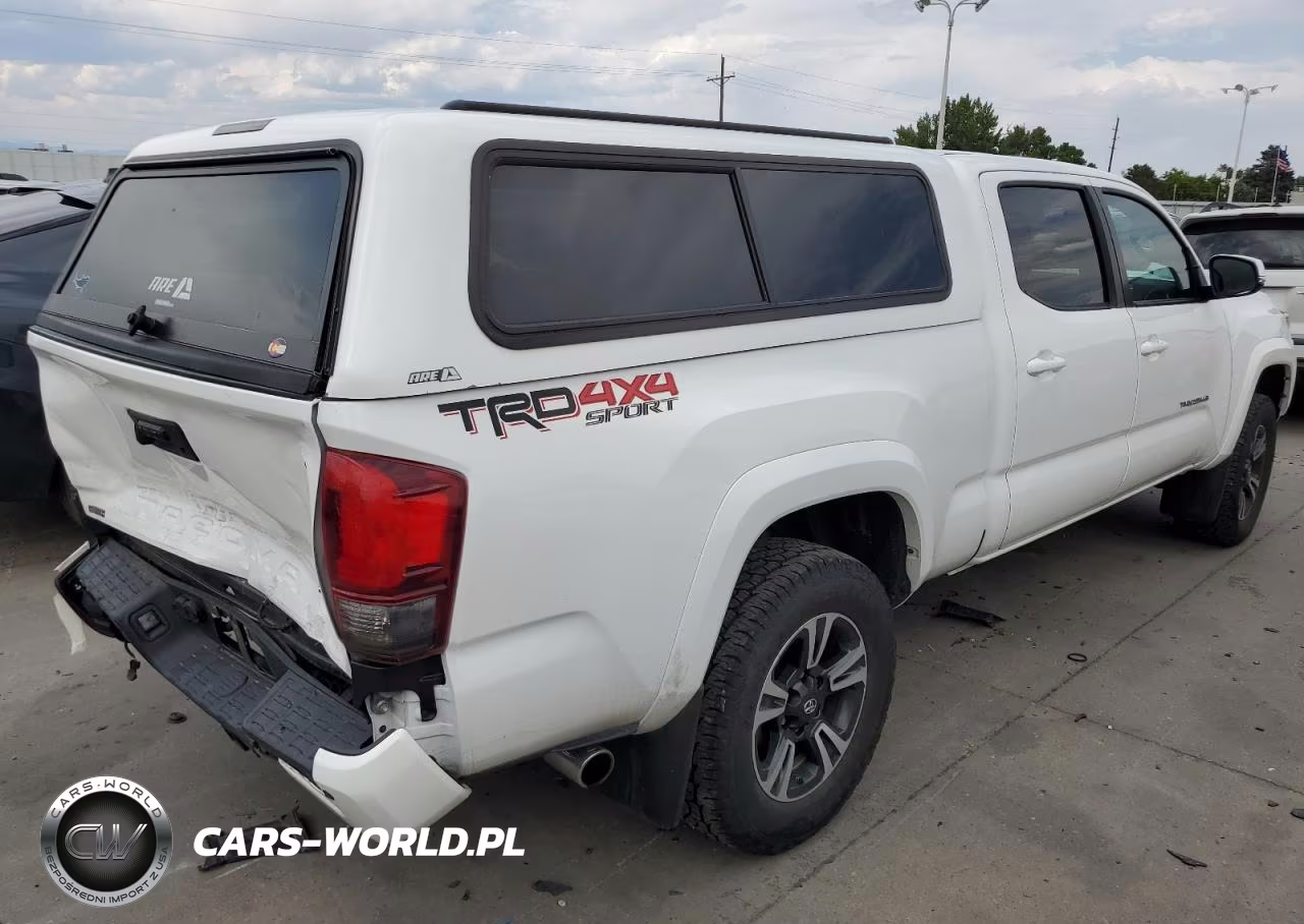 2018 Toyota Tacoma Double Cab VIN:3TMDZ5BN6JM041521 - 3