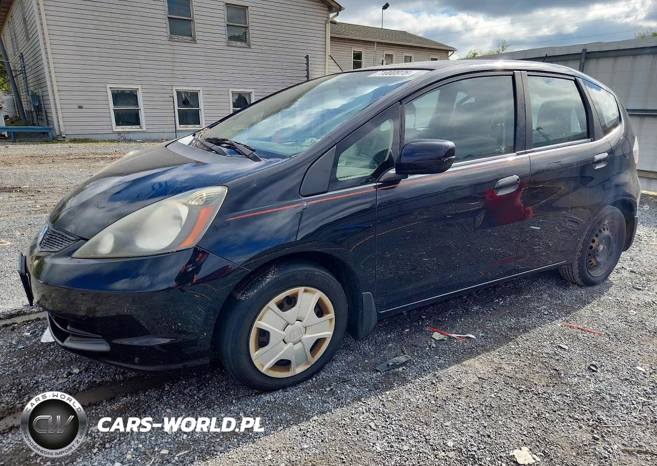 2013 Honda Fit VIN:JHMGE8H31DC025568 - 1