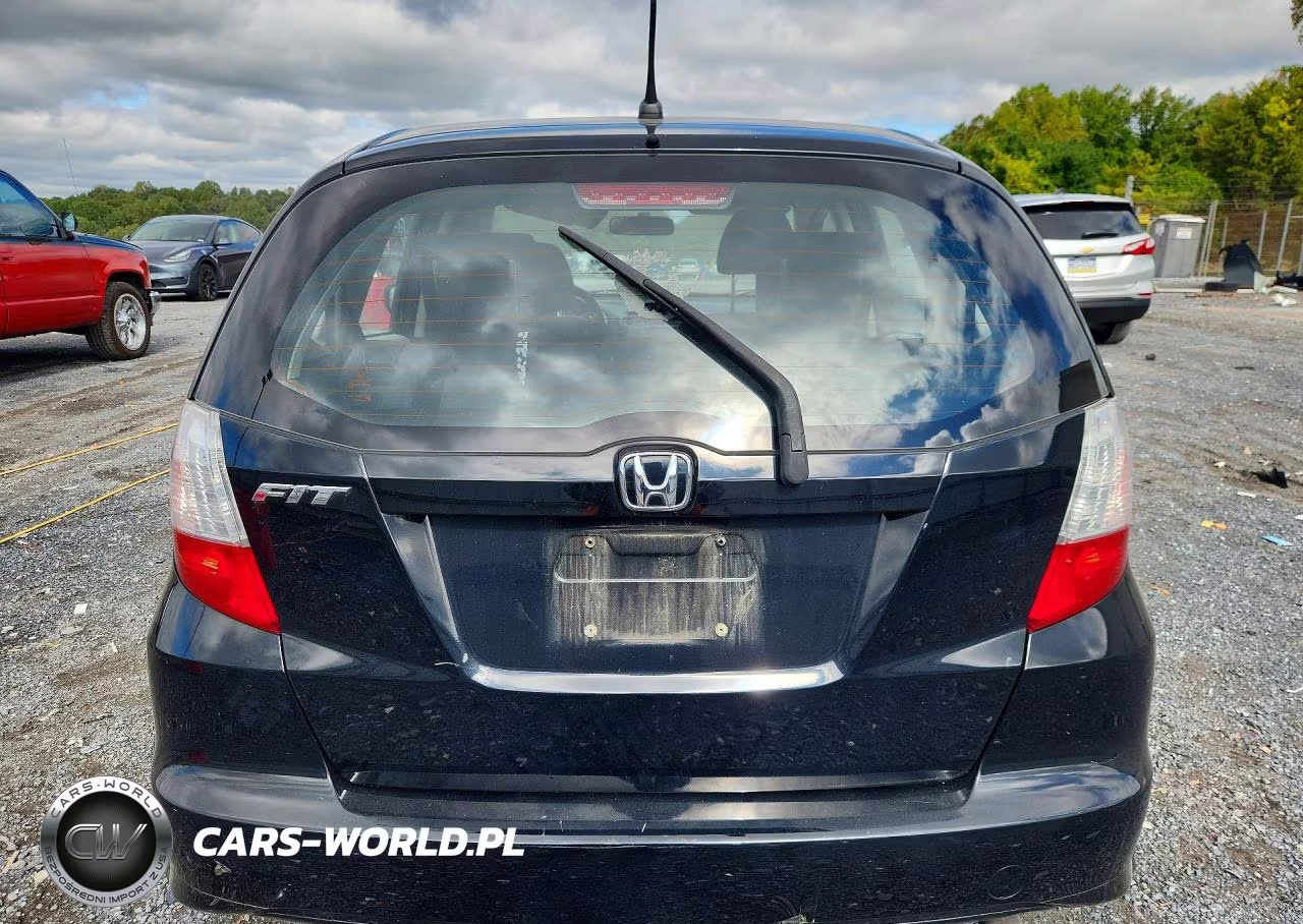 2013 Honda Fit VIN:JHMGE8H31DC025568 - 6