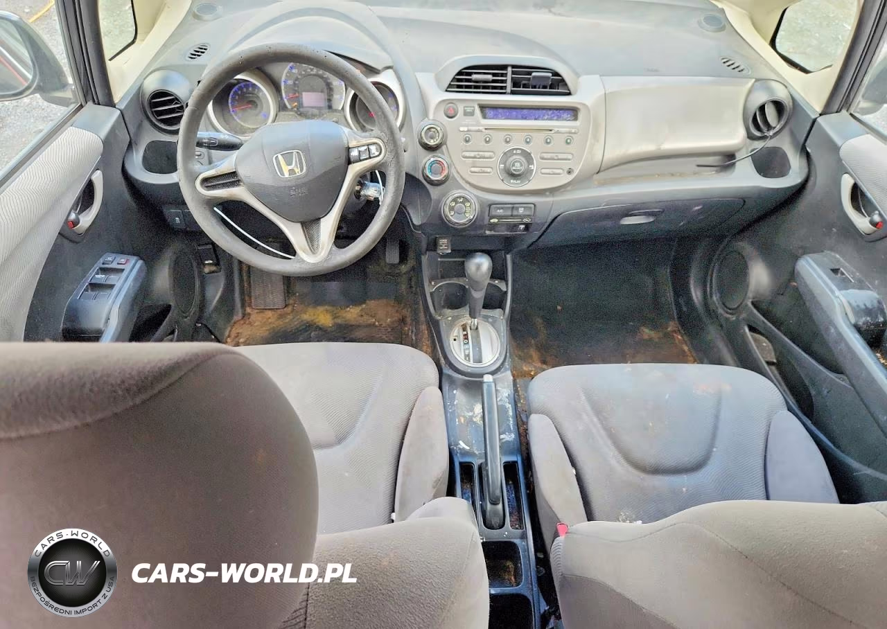 2013 Honda Fit VIN:JHMGE8H31DC025568 - 8