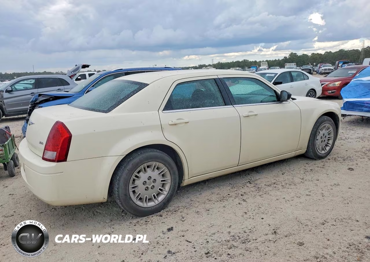 2007 Chrysler 300 VIN:2C3KA43RX7H649080 - 3