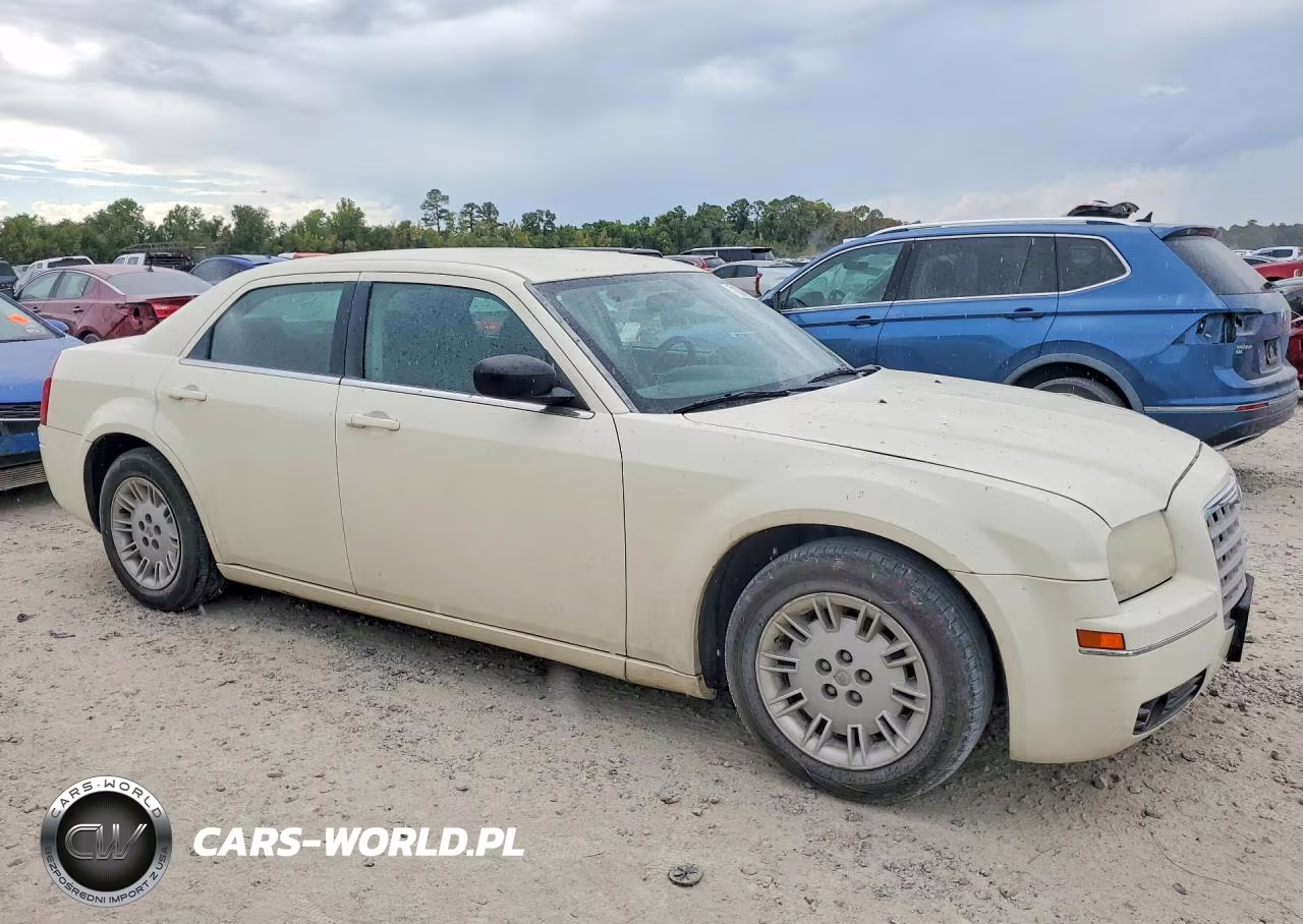 2007 Chrysler 300 VIN:2C3KA43RX7H649080 - 4
