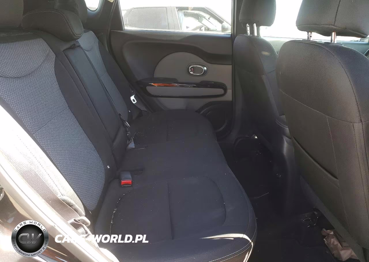 2018 Kia Soul + VIN:KNDJP3A52J7516297 - 10