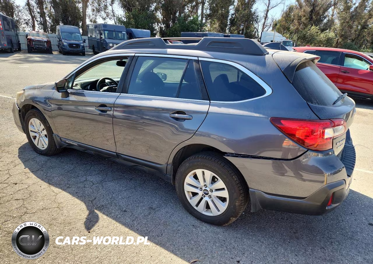 2018 Subaru Outback 2.5I Premium VIN:4S4BSADC8J3377264 - 2