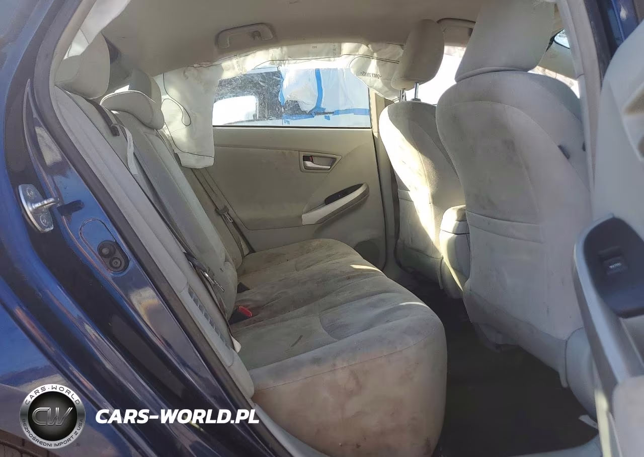 2014 Toyota Prius Three VIN:JTDKN3DU5E1741755 - 10