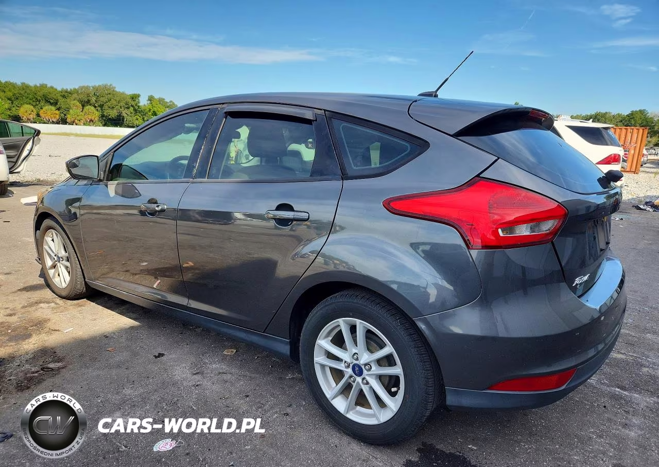 2017 Ford Focus Se VIN:1FADP3K25HL242120 - 2