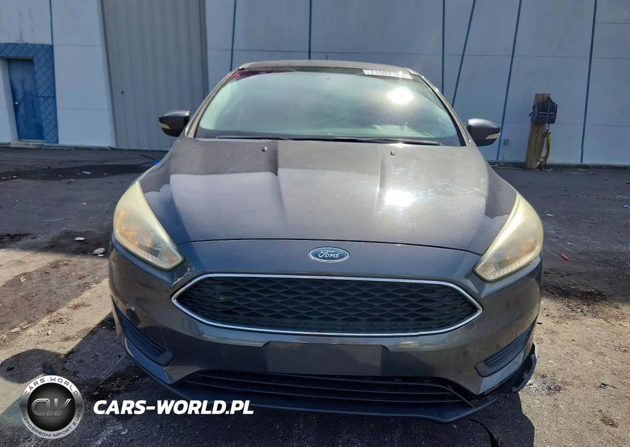 2017 Ford Focus Se VIN:1FADP3K25HL242120 - 5