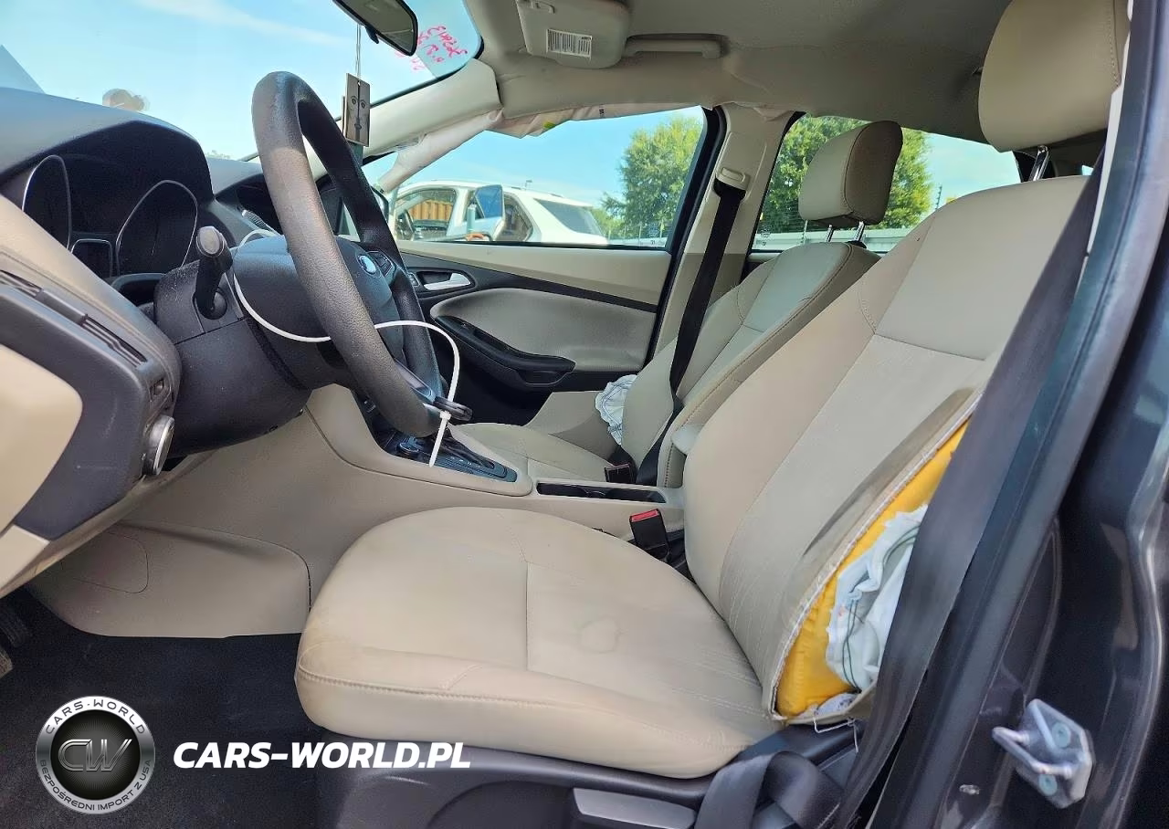 2017 Ford Focus Se VIN:1FADP3K25HL242120 - 7