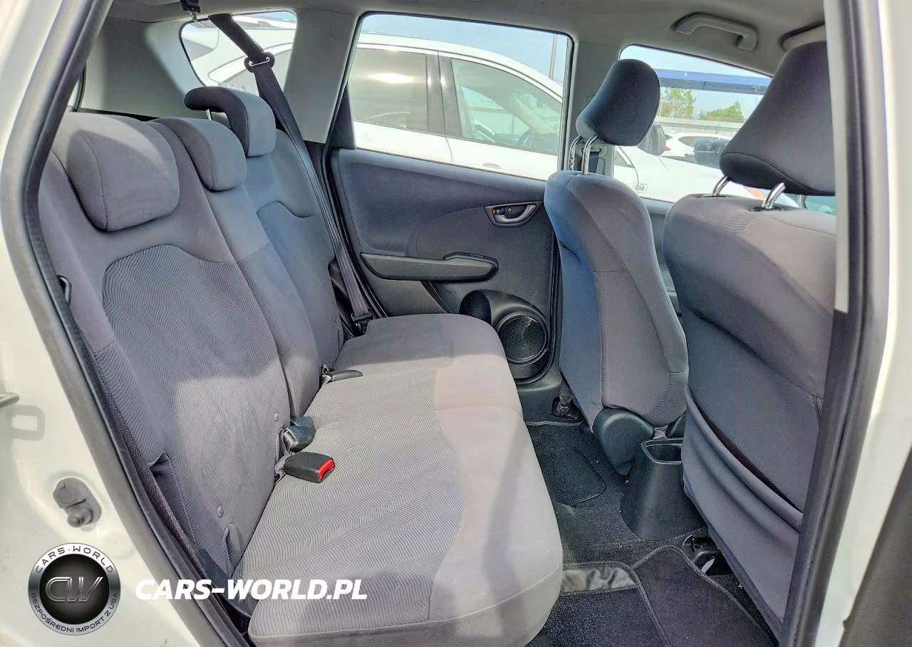 2009 Honda Fit VIN:JHMGE88239S024412 - 10