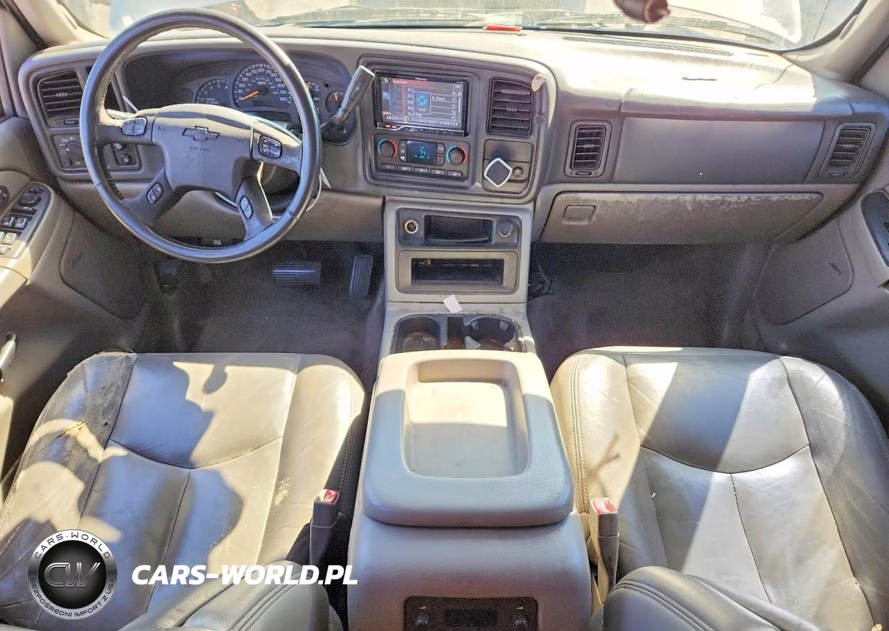 2004 Chevrolet Tahoe C1500 VIN:1GNEC13T74R273910 - 8