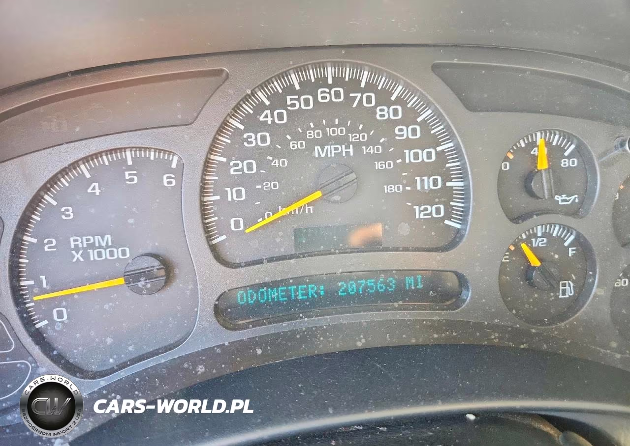 2004 Chevrolet Tahoe C1500 VIN:1GNEC13T74R273910 - 9