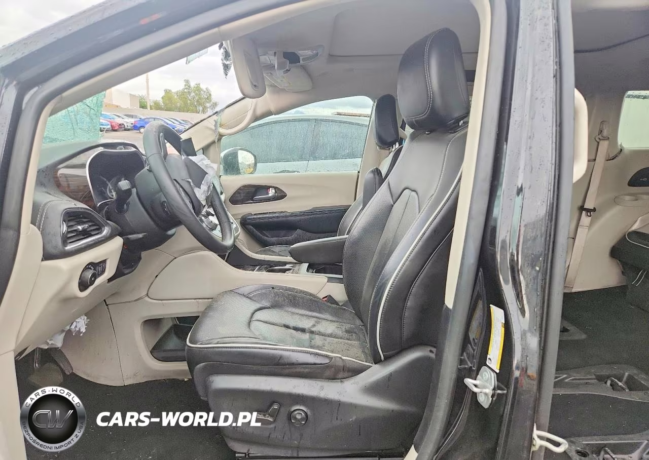 2023 Chrysler Pacifica Hybrid Limited VIN:2C4RC1S7XPR542110 - 7