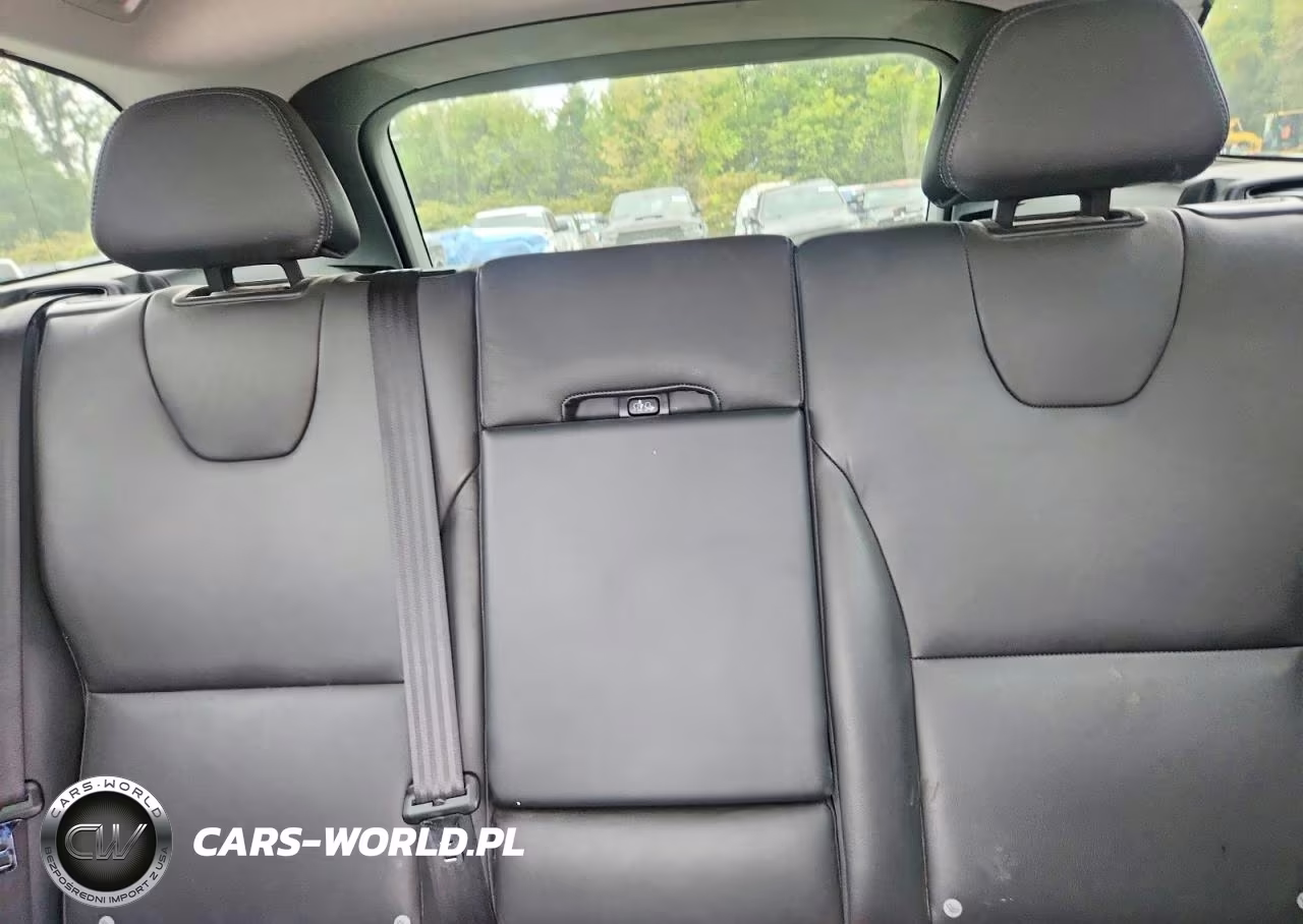 2016 Volvo Xc60 T5 Premier VIN:YV4612RKXG2796274 - 10