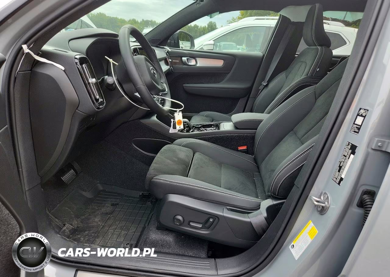 2026 Volvo Xc40 Ultra VIN:YV4L12UD0T2801570 - 7