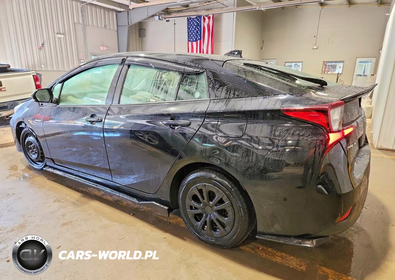 2020 Toyota Prius Le VIN:JTDKARFU5L3117077 - 2