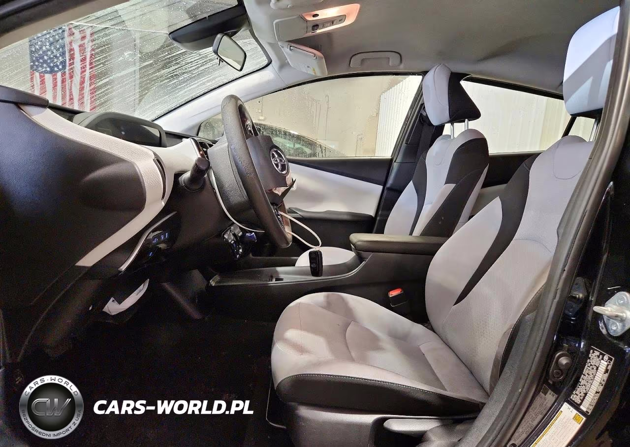 2020 Toyota Prius Le VIN:JTDKARFU5L3117077 - 7