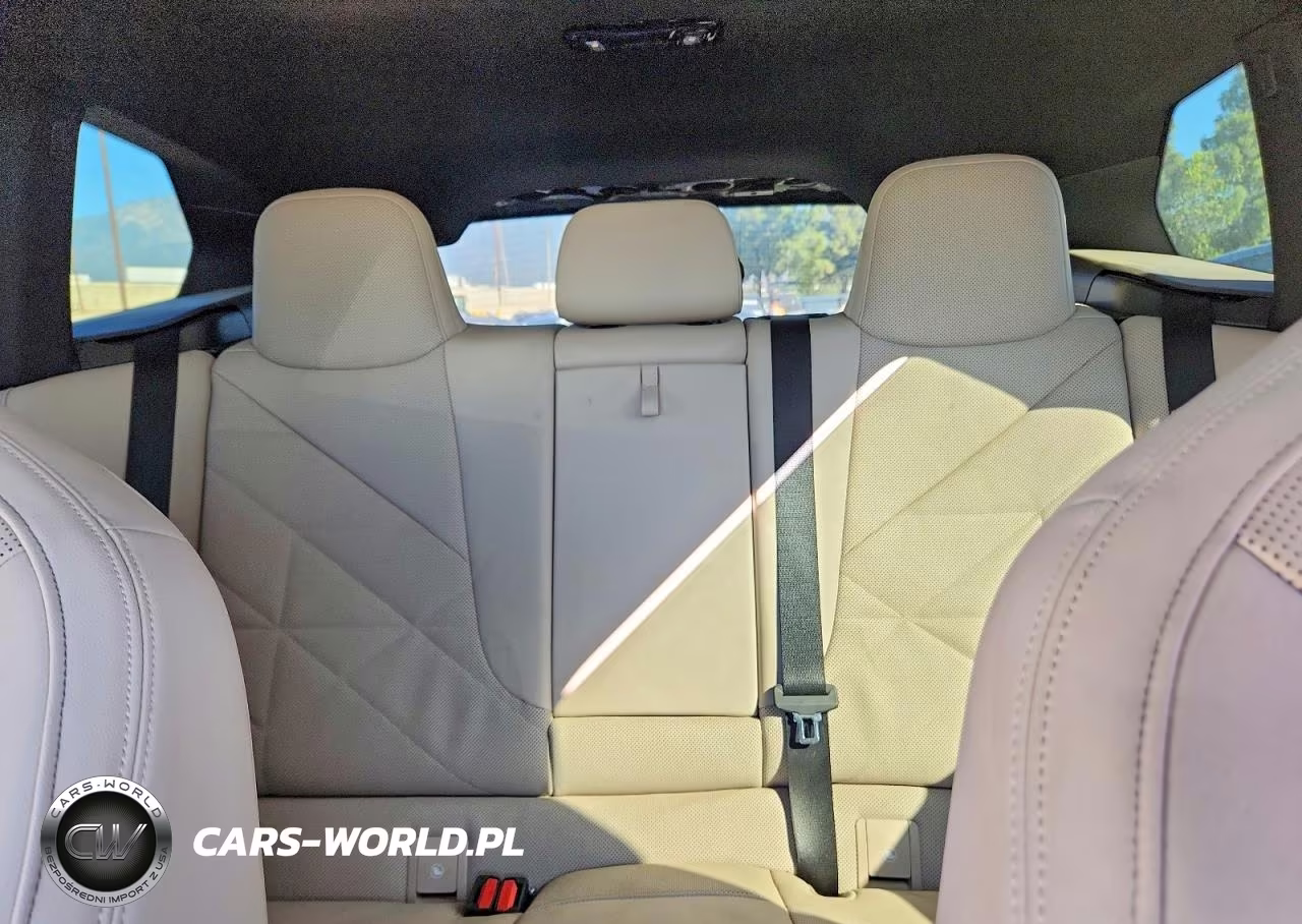 2024 BMW Ix xDrive50 VIN:WB523CF03RCR15800 - 10