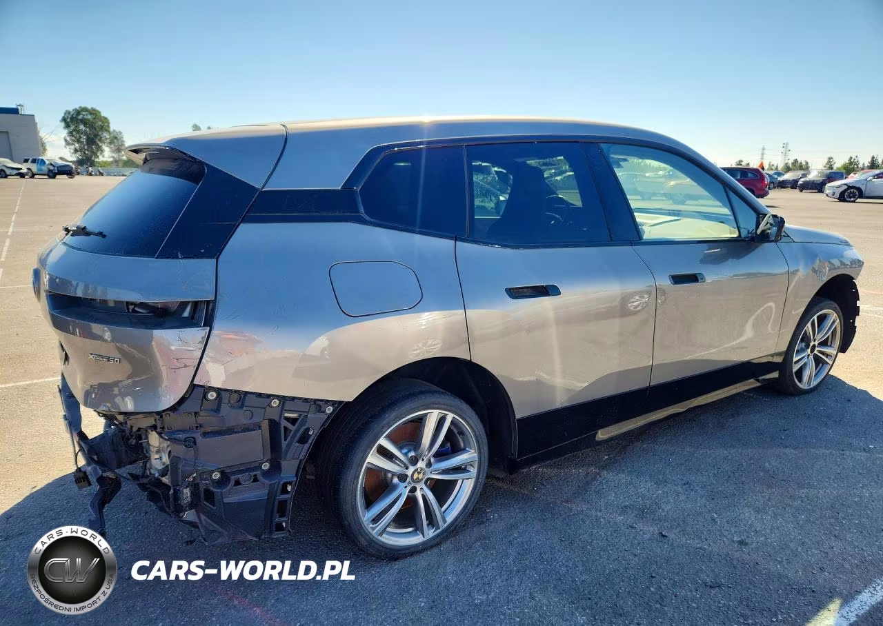 2024 BMW Ix xDrive50 VIN:WB523CF03RCR15800 - 3