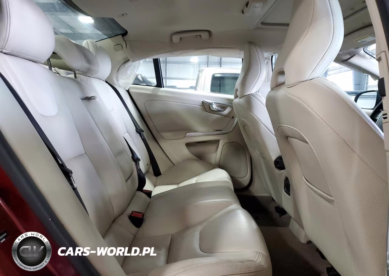 2013 Volvo S60 T5 VIN:YV1612FS2D2211734 - 10