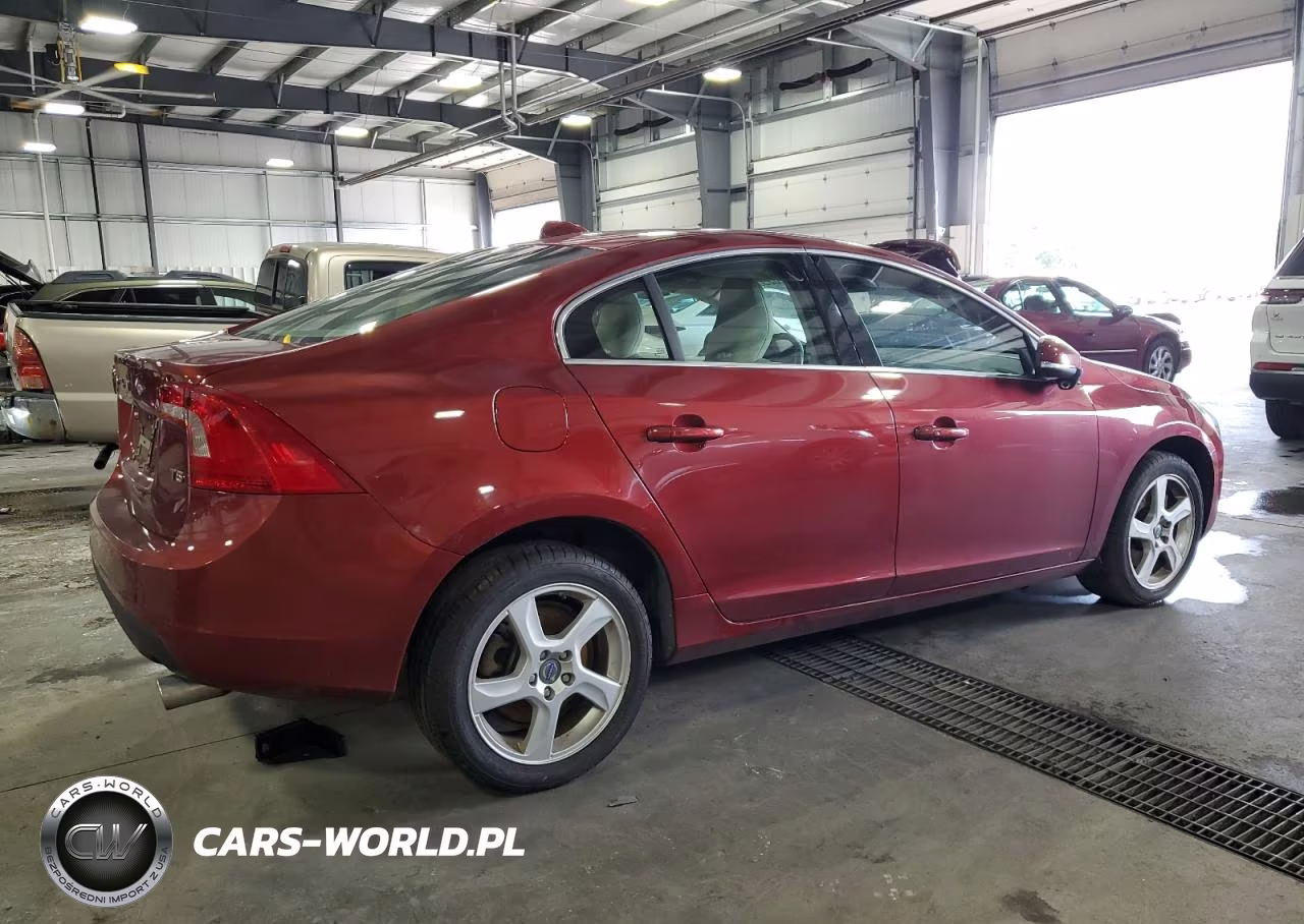 2013 Volvo S60 T5 VIN:YV1612FS2D2211734 - 3