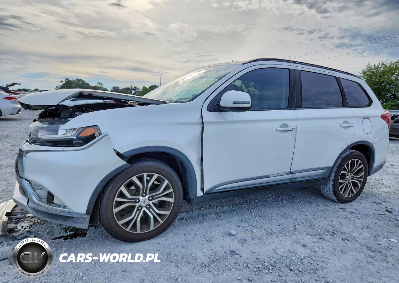2016 Mitsubishi Outlander Se – zdjęcie 1 z 14