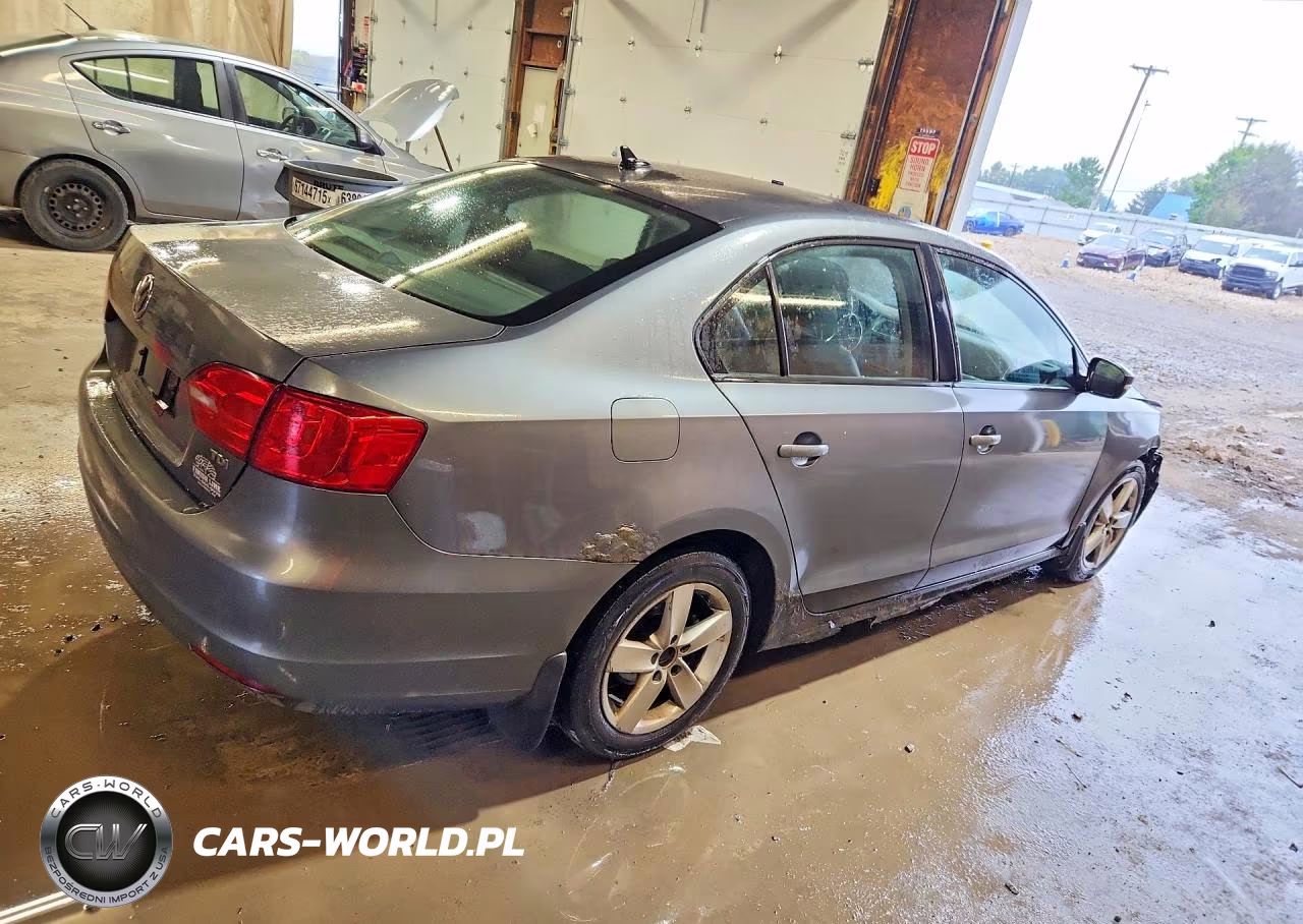 2012 Volkswagen Jetta Tdi VIN:3VW3L7AJ0CM399690 - 3
