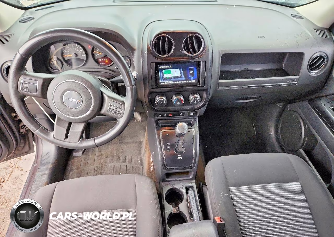 2015 Jeep Patriot Latitude VIN:1C4NJPFB9FD273962 - 8