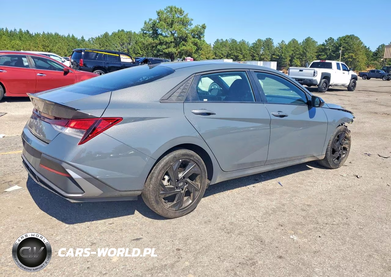 2026 Hyundai Elantra Sel Sport VIN:KMHLM4DG7TU191991 - 3