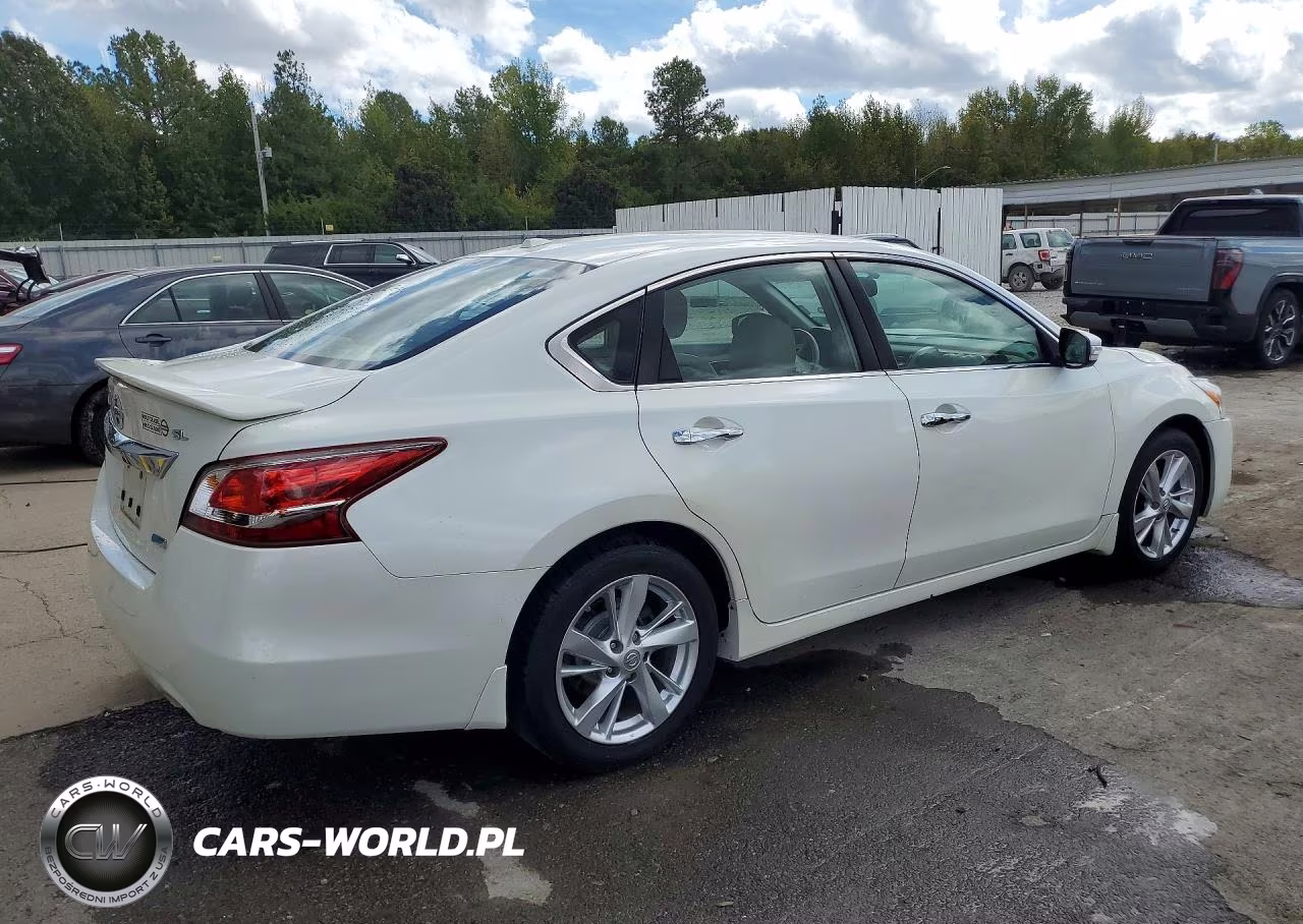 2013 Nissan Altima 2.5 VIN:1N4AL3AP1DN537628 - 3