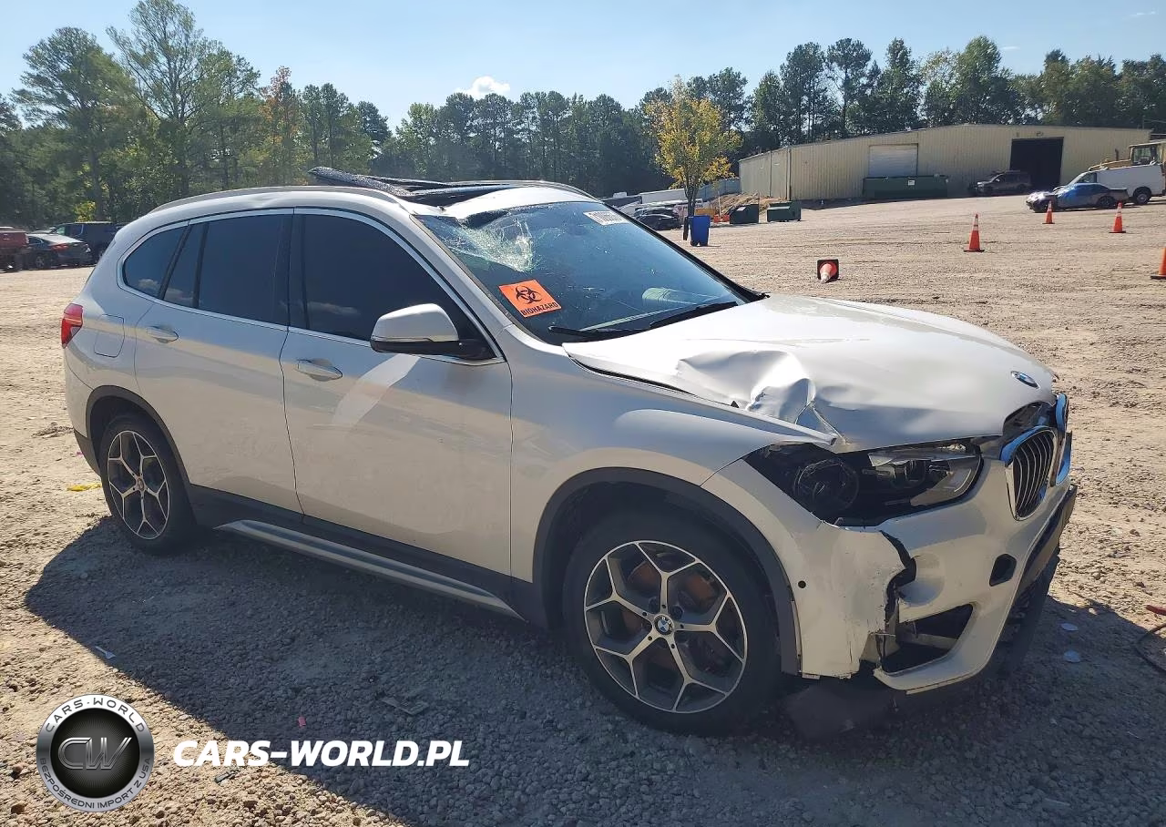 2018 BMW X1 xDrive28I VIN:WBXHT3C32J3H30239 - 4