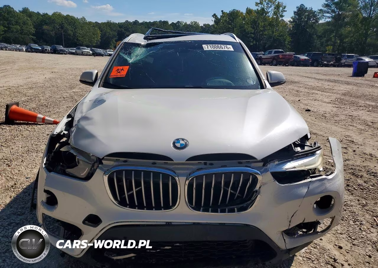 2018 BMW X1 xDrive28I VIN:WBXHT3C32J3H30239 - 5