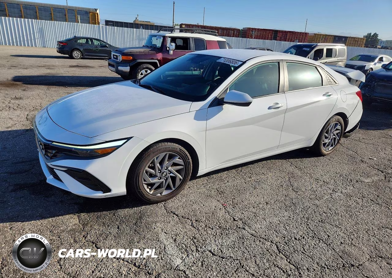 2024 Hyundai Elantra Sel