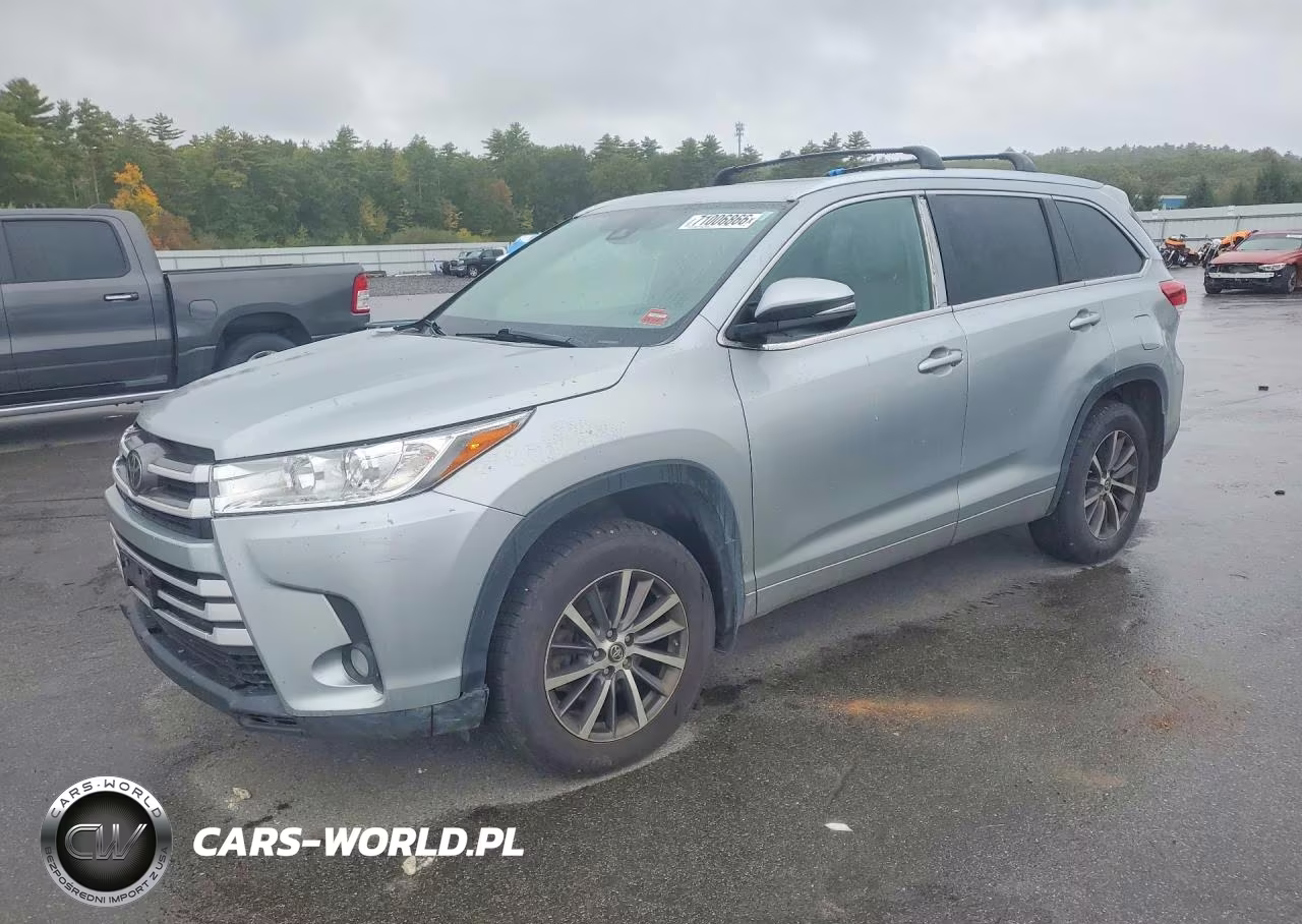 2018 Toyota Highlander Xle VIN:5TDJZRFHXJS499545 - 1