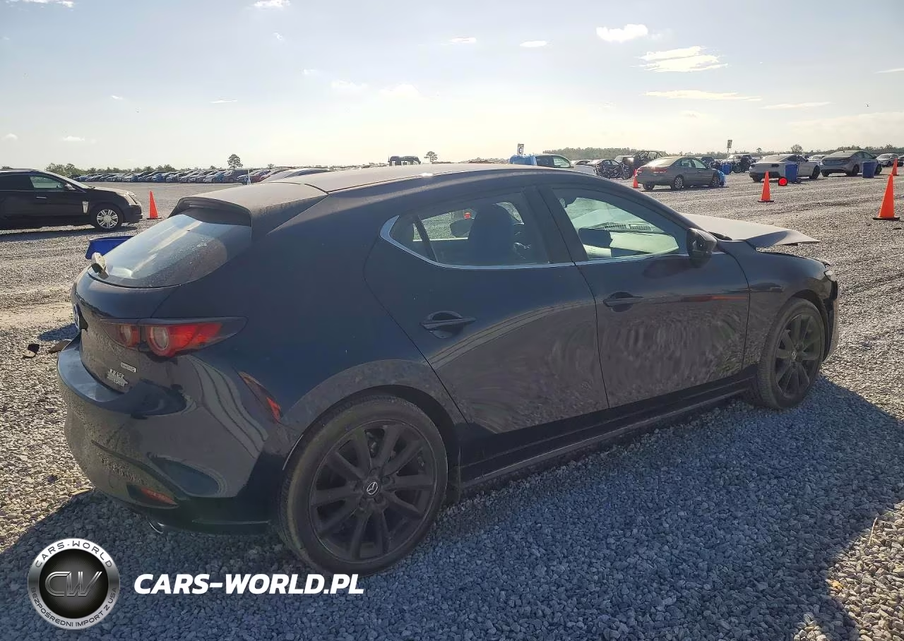 2024 Mazda 3 Select Sport VIN:JM1BPAKM8R1710619 - 3