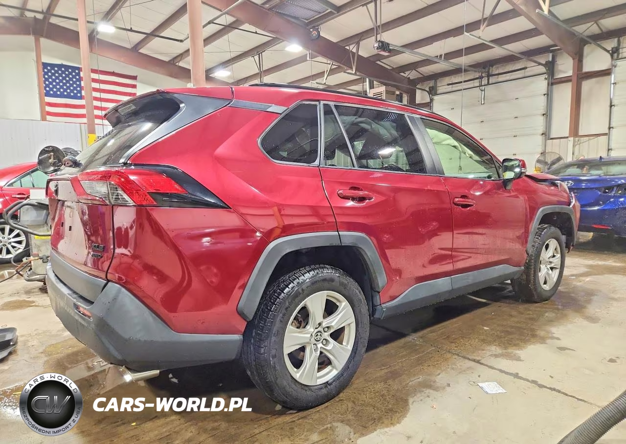 2020 Toyota Rav4 Xle VIN:JTMP1RFV6LD053303 - 3