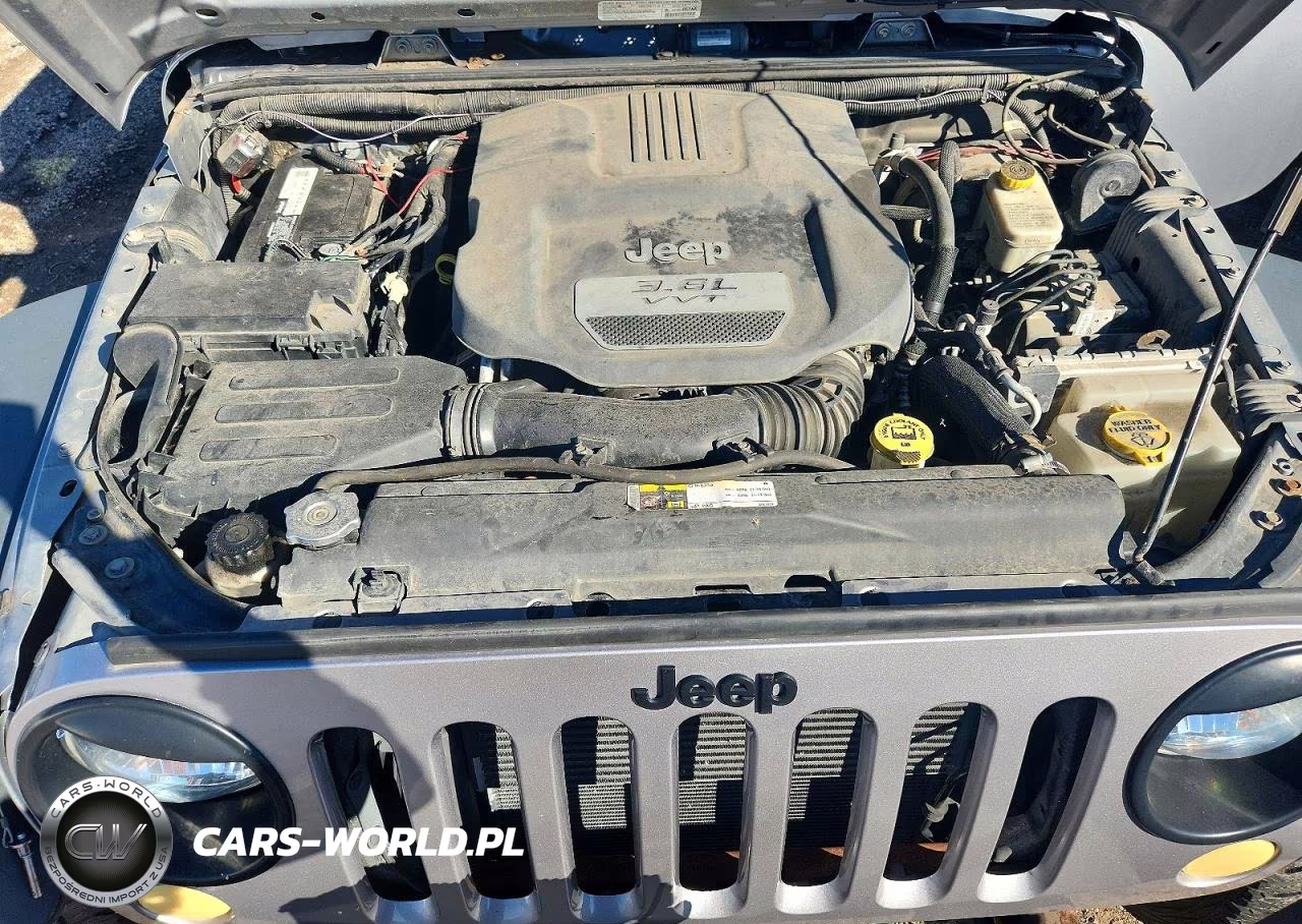 2013 Jeep Wrangler Unlimited Sport VIN:1C4BJWDG3DL643317 - 11