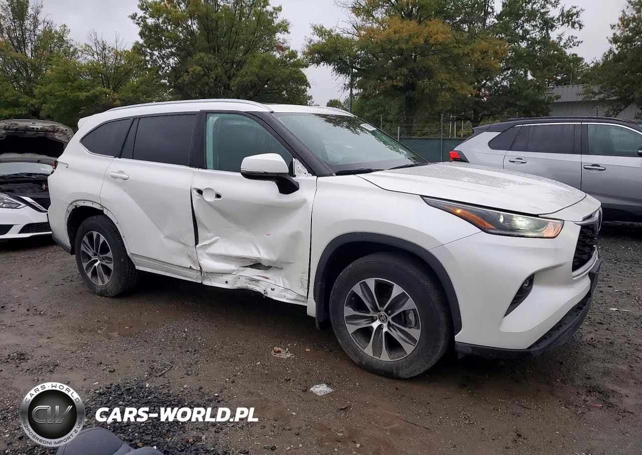 2021 Toyota Highlander Xle VIN:5TDGZRBH6MS122957 - 4