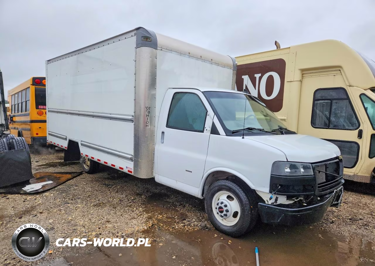 2023 GMC Savana Box Truck VIN:7GZ37TC77PN008261 - 4