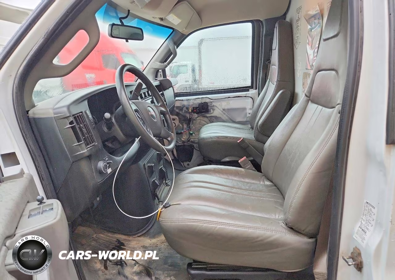 2023 GMC Savana Box Truck VIN:7GZ37TC77PN008261 - 7