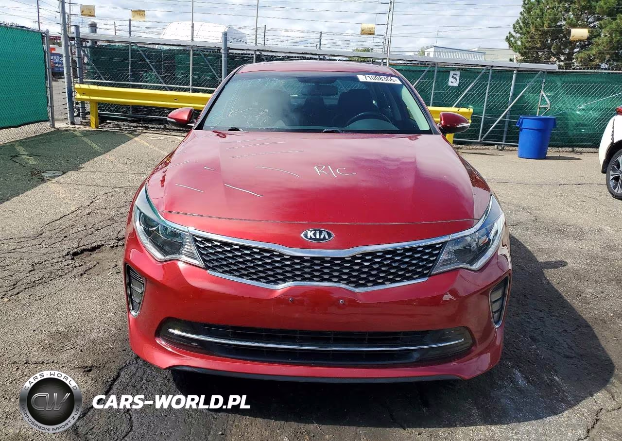 2018 Kia Optima S VIN:5XXGT4L33JG220638 - 5