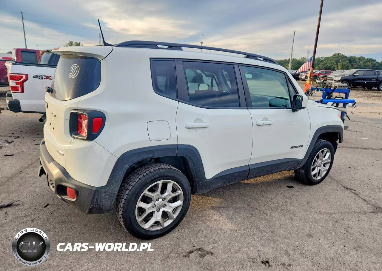 2018 Jeep Renegade Latitude VIN:ZACCJBBB4JPG99195 - 3