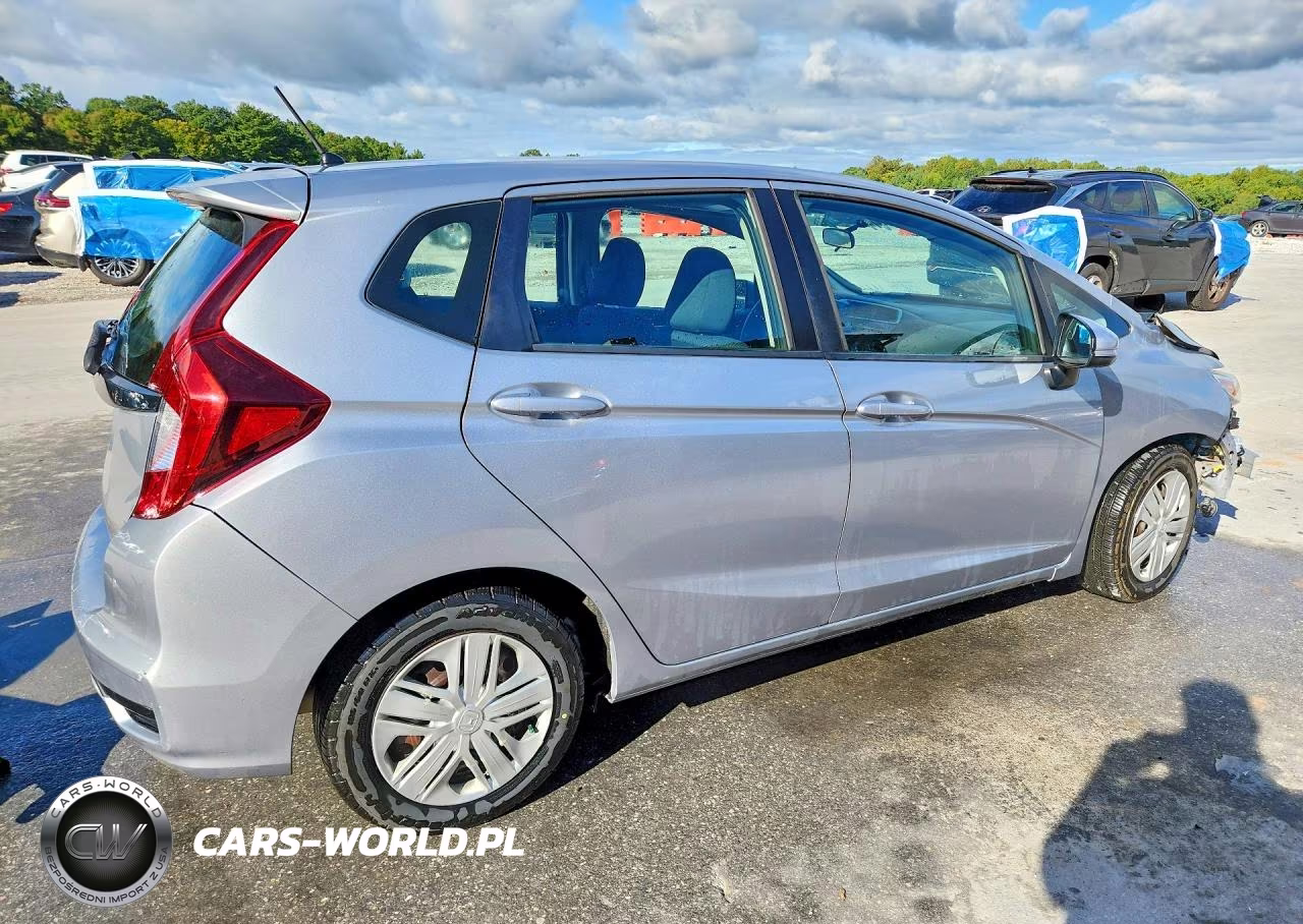 2018 Honda Fit Lx VIN:3HGGK5H49JM730891 - 3