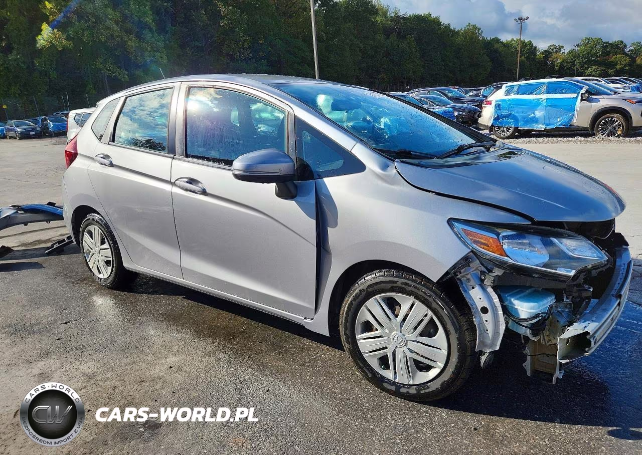 2018 Honda Fit Lx VIN:3HGGK5H49JM730891 - 4