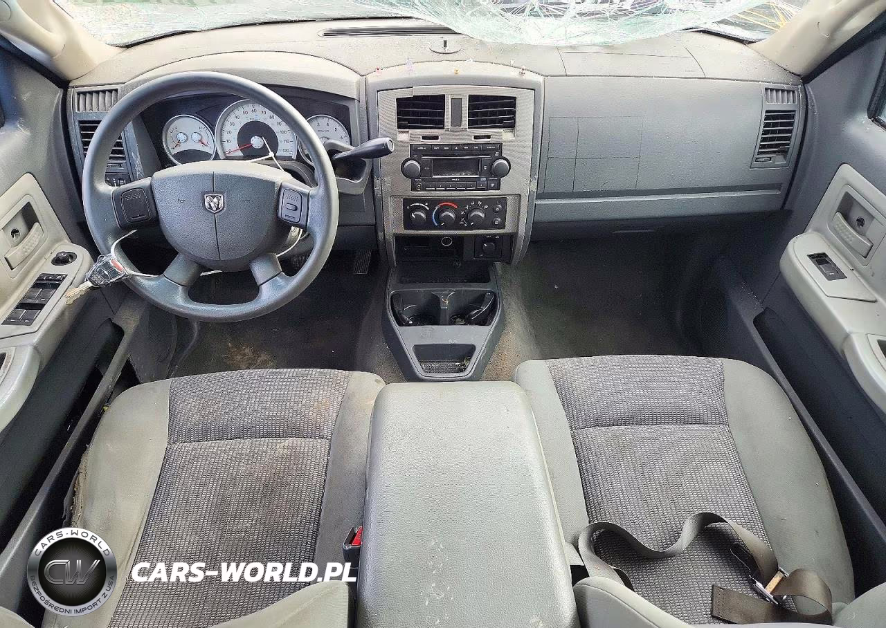 2007 Dodge Dakota Quad Slt VIN:1D7HW48P07S141682 - 8