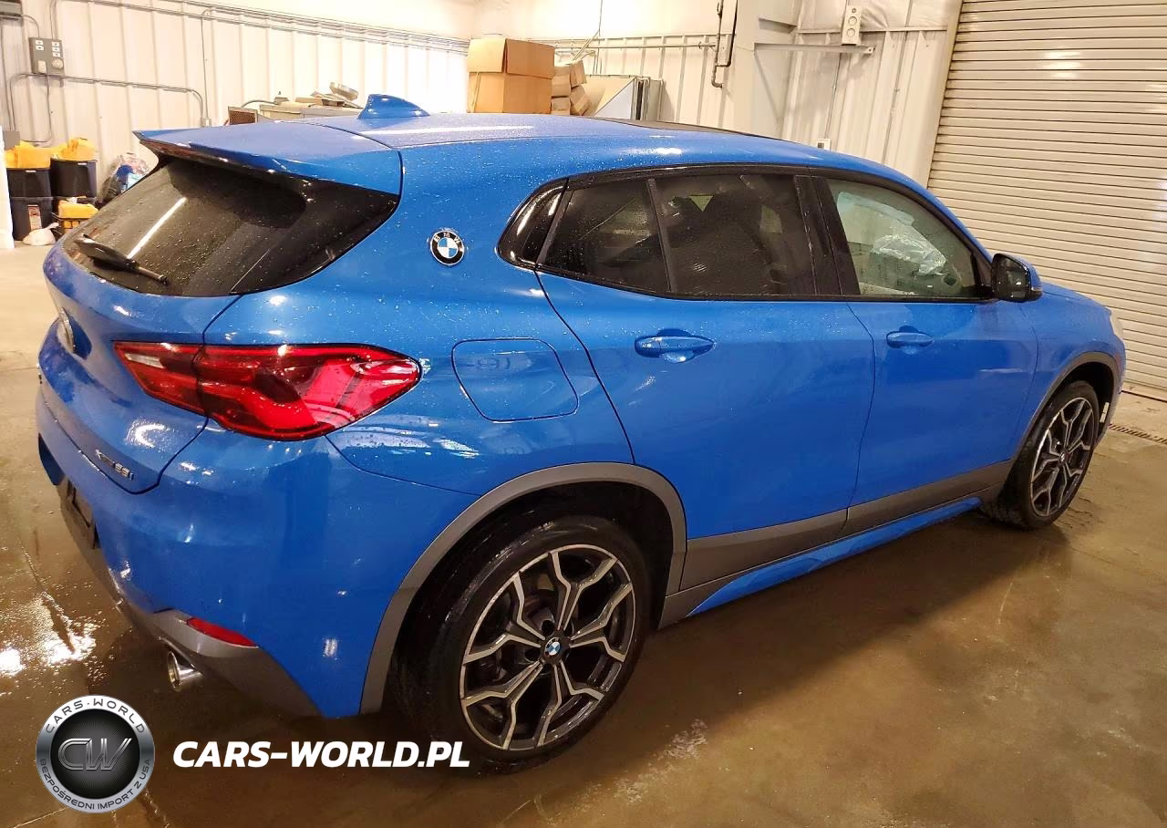 2018 BMW X2 xDrive28I VIN:WBXYJ5C33JEF77814 - 3