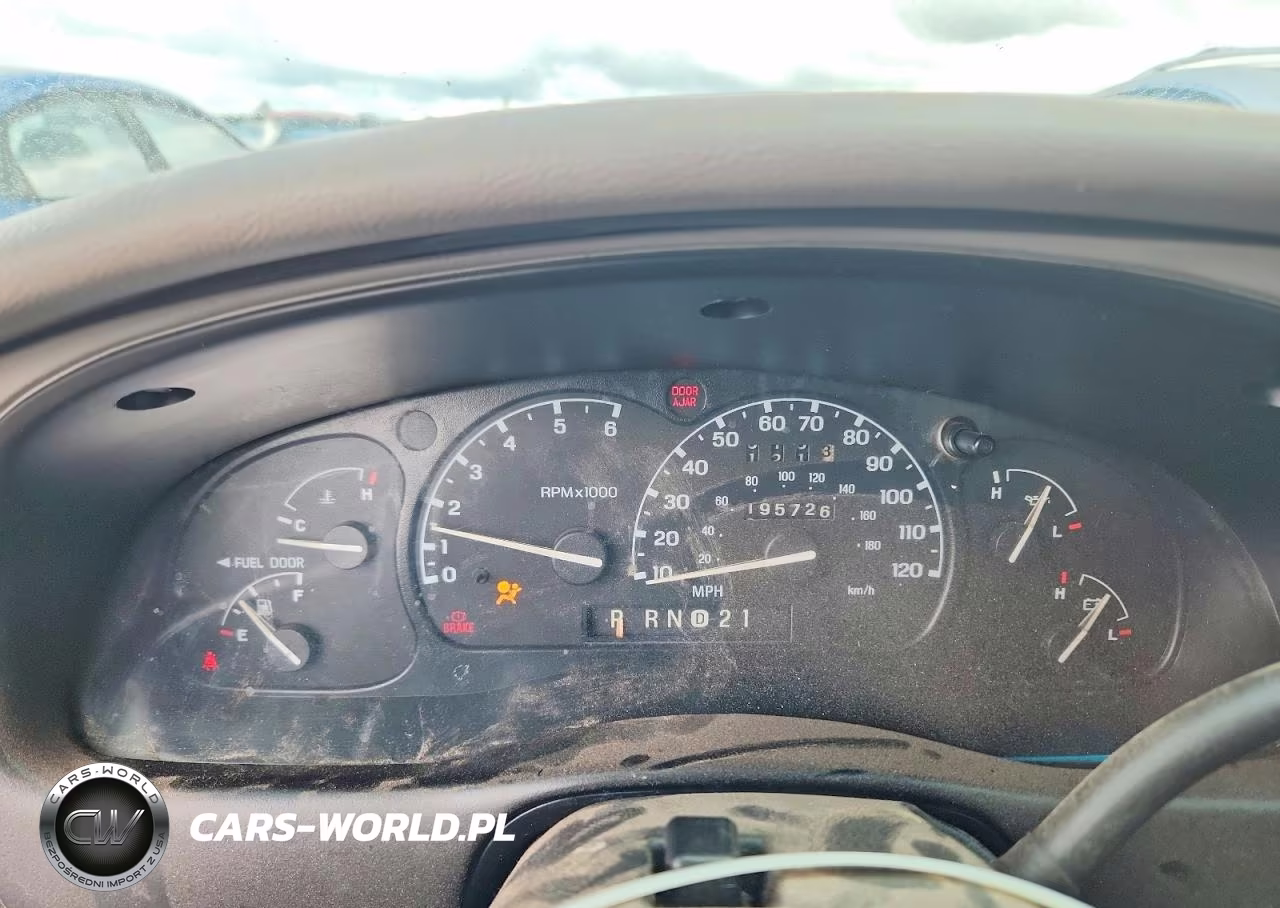 2000 Ford Explorer Xls VIN:1FMZU62X8YZC10860 - 9
