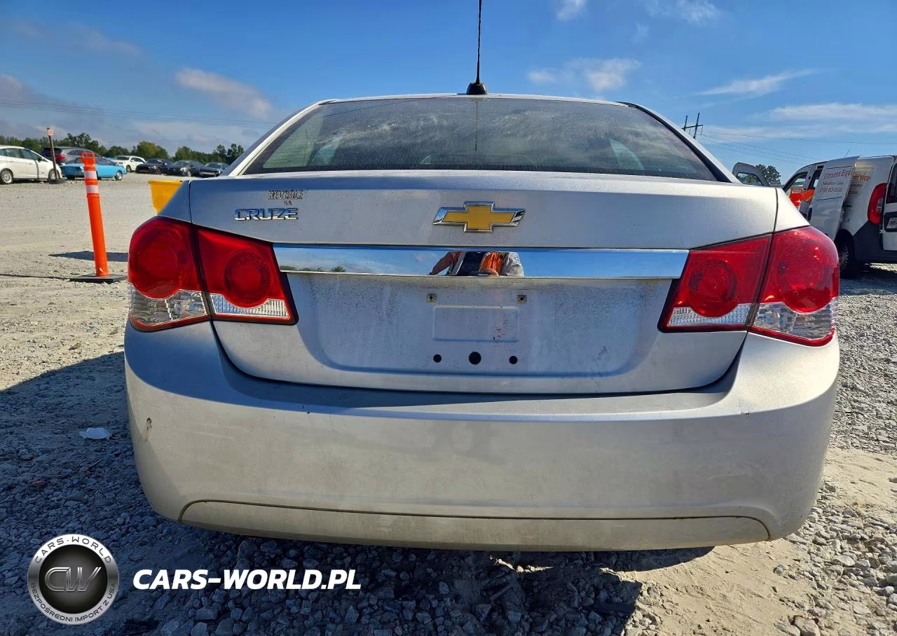 2015 Chevrolet Cruze Ls VIN:1G1PA5SH5F7295679 - 6