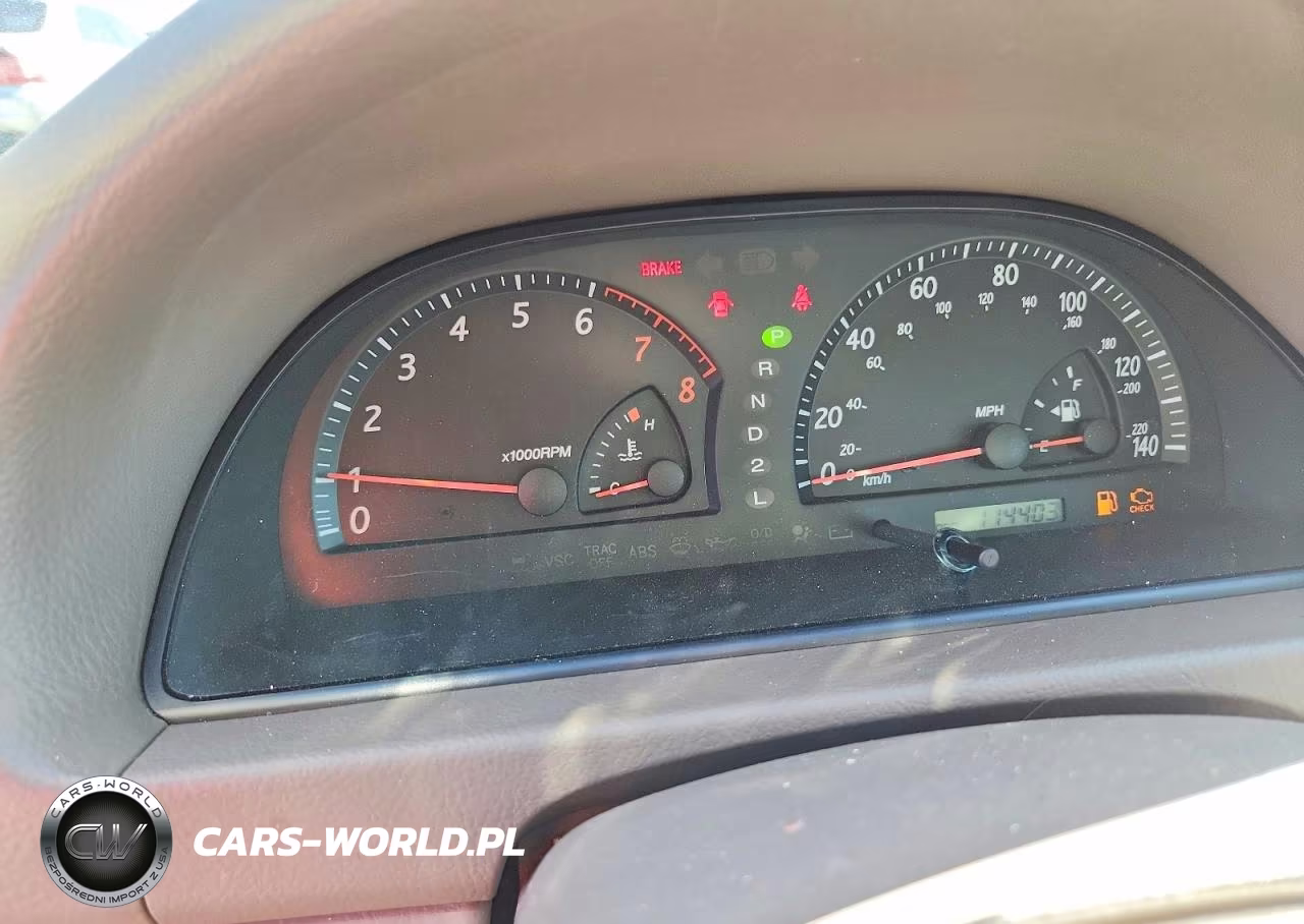 2003 Toyota Camry Le VIN:JTDBE32K430142849 - 10